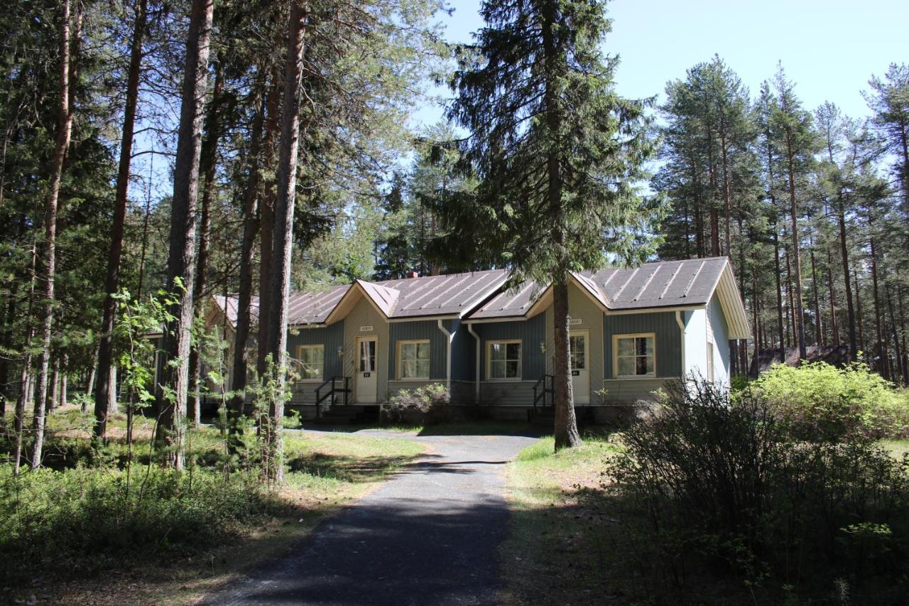 Hotel Lohijaerven Eraekeskus à Lohijärvi Extérieur photo